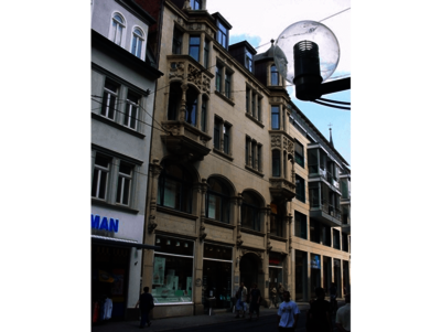 Geschäftshaus in der Erfurter Fussgängerzone