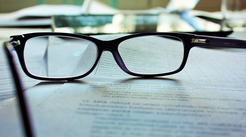 Notar: Beurkundung vom Vertrag